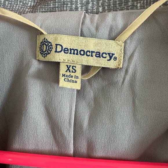 Democracy Blazer & Pant Suit Set (size XS & size 4) - Picture 4 of 16